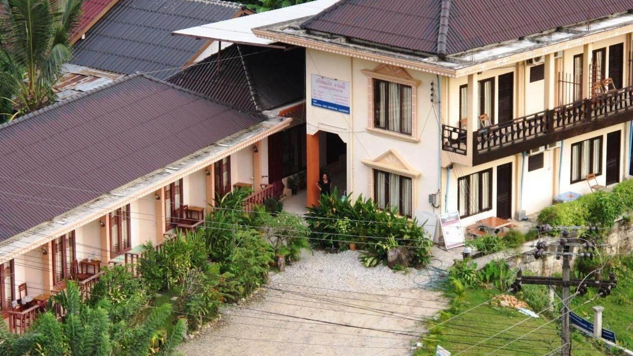 Jammee Guesthouse Vang Vieng Esterno foto