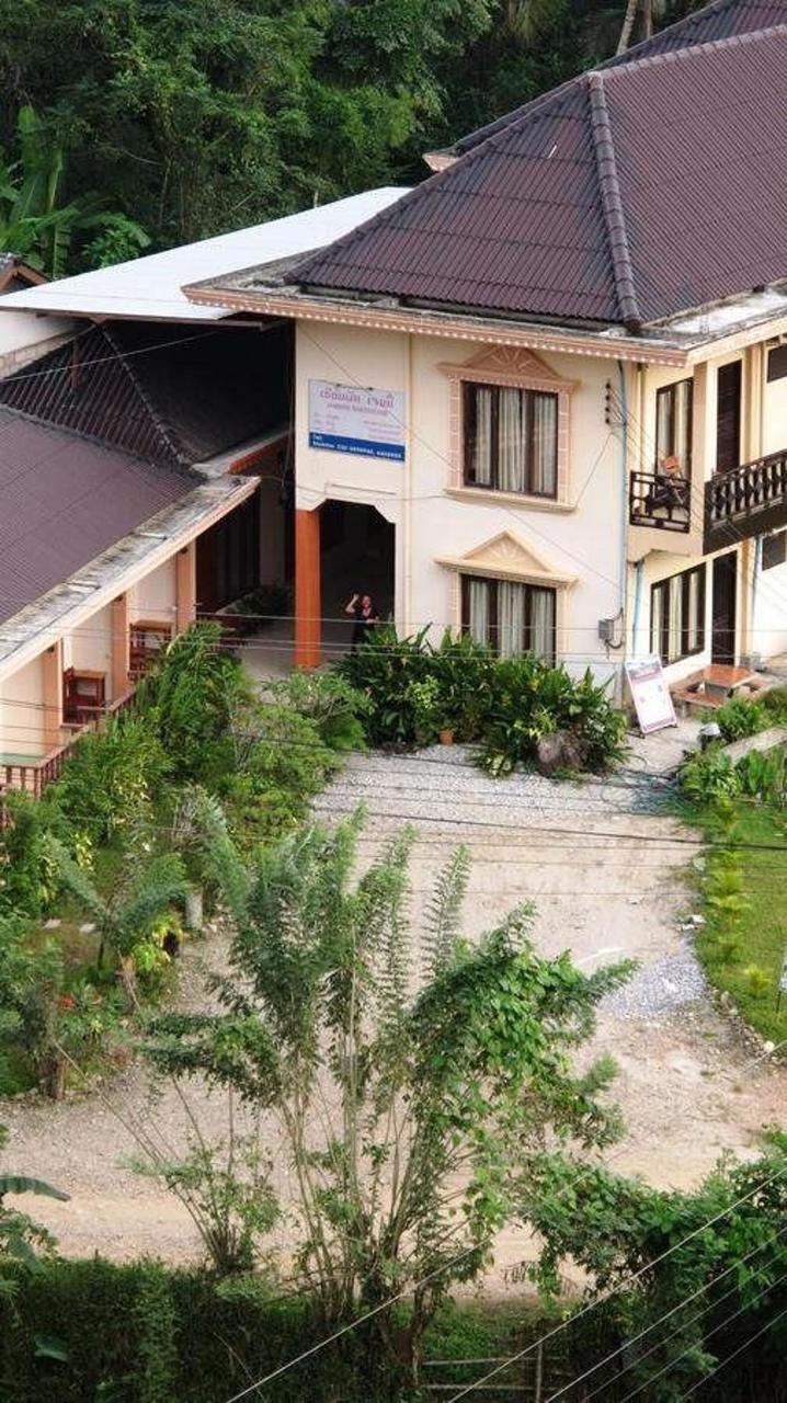 Jammee Guesthouse Vang Vieng Esterno foto